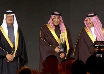 كاميرون الرُّشَيد تحصد جائزة (اكتفاء) من أرامكو عن فئة “الأفضل في السعودة لقطاع التصنيع”