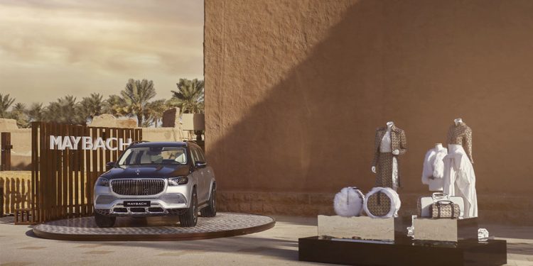 “الجفالي” تعرض أفخم موديلات مرسيدس-بنز في مطل البجيري