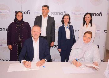 شركة “سانوفي” توقع مذكرة تفاهم مع الجمعية النسائية الخيرية “الأولى”
