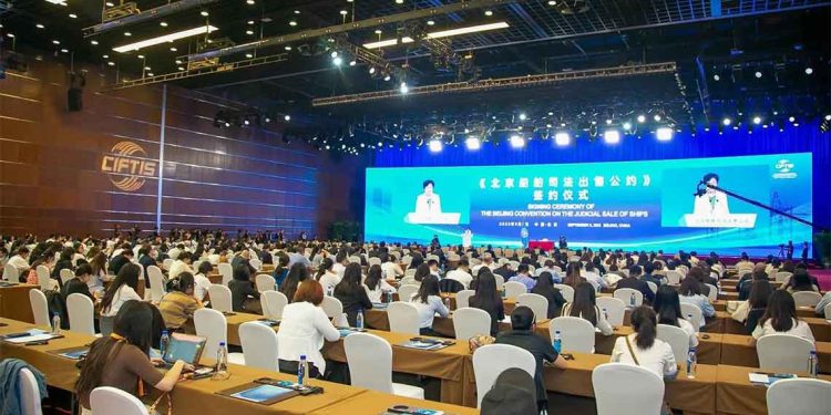 المملكة توقع على اتفاقية لإنشاء نظام يجعل البيع القضائي للسفن نافذا دوليا