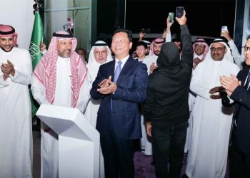 الجبر التجارية تفتتح رسمياً صالة عرض سيارات JMC في الرياض