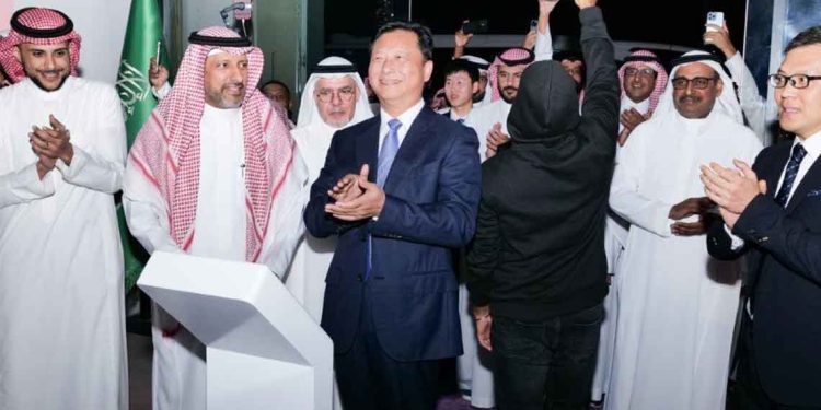 الجبر التجارية تفتتح رسمياً صالة عرض سيارات JMC في الرياض