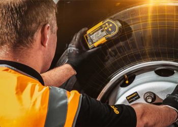 إطارات كونتيننتال تقود الابتكار مع تقنية فحص ضغط الإطارات: تمهيد الطريق  لكفاءة وأمان لا مثيل لهما