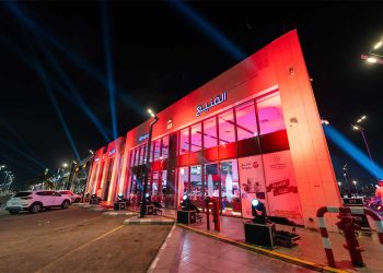 المنيع تحتفل بافتتاح 6 فروع نموذجية في المنطقة الغربية