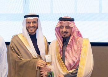 مؤسسة عالم صافولا تتسلم جائزة مؤسسة الملك خالد لتميّز المنظمات غير الربحية في معيار تقنية المعلومات لعام 2023م