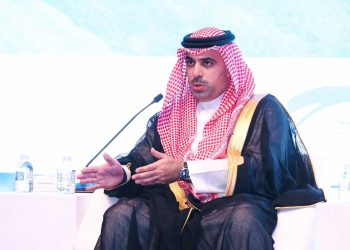 وكيل وزارة السياحة يستعرض برنامج “ممكنات الاستثمار في قطاع السياحة” بغرفة جدة