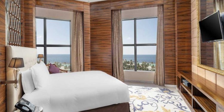 تجربة إفطار رمضانية لا مثيل لها بانتظاركم في فندق ذا فنيو كورنيش جدة