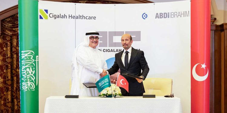 شركة ” سقالة للرعاية الصحية ” وشركة “عبدي إبراهيم” توقعان اتفاقية تعاون لتوفير وتوطين منتجات الرعاية الصحية والأدوية بأعلى معايير الجودة في المملكة