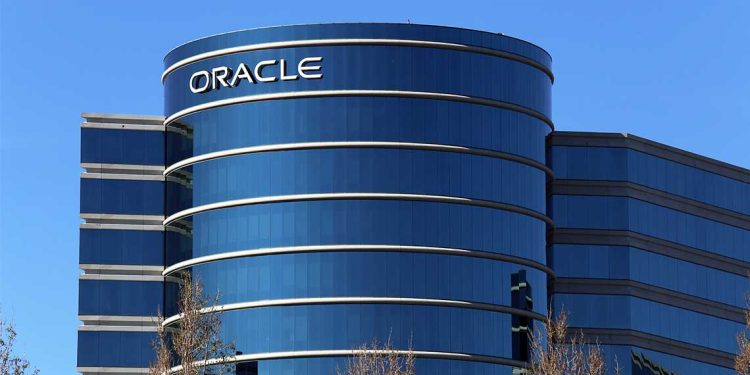 ضمن خططها لاستثمار 1.5 مليار دولار Oracle تفتح منطقة سحابية جديدة في الرياض لتعزيز الاقتصاد الرقمي