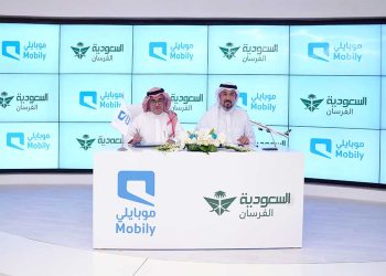 اتفاقية بين الخطوط السعودية وموبايلي تتيح الاستفادة من مزايا “الفرسان” عبر “نقاطي”