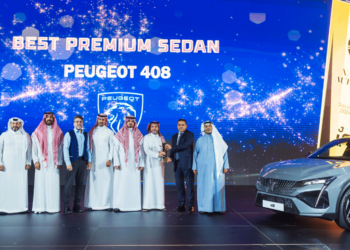 المجدوعي بيجو تتصدر المشهد و تحصد جائزة أفضل سيارة سيدان بريميوم لعام 2024