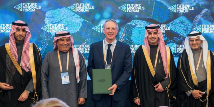 “أماك” تستهل مشاركتها في مؤتمر التعدين الدولي 2025 بالإعلان عن الفوز بالمنافسات التعدينية التابعة لوزارة الصناعة والثروة المعدنية