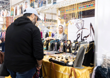 معرض المنتجات المصرية الرائد والمتخصص في الصناعات النسيجية والجلدية بمدينة جدة