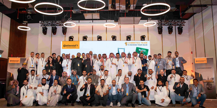 شركة المطلق كونتيننتال تستضيف حدثاً حصرياً في مدينة جدة احتفالا بشراكتها مع موزعي إطارات الركاب وتشارك رؤيتها للعام 2025