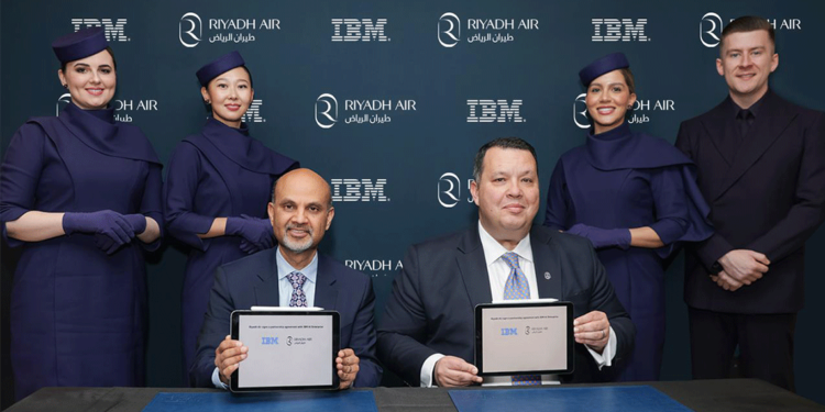 طيران الرياض و “IBM” يوقعان شراكة استراتيجية لتأسيس أول منظومة تشغيلية رقمية بالكامل
