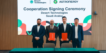 تكنولوجيات الصحراء توقّع اتفاقية إستراتيجية مع شركة “أسترونيرجي” لتوريد وحدات شمسية متقدمة بقدرة 13 ميجاواط دعماً لمستقبل الطاقة المتجددة في السعودية.