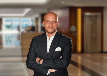 كفاح بن حسين يتولى إدارة جبل عمر حياة ريجنسي مكة