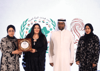 الجامعة العربية تكرّم الفنانة التشكيلية شاليمار شربتلي بوسام المرأة الملهمة