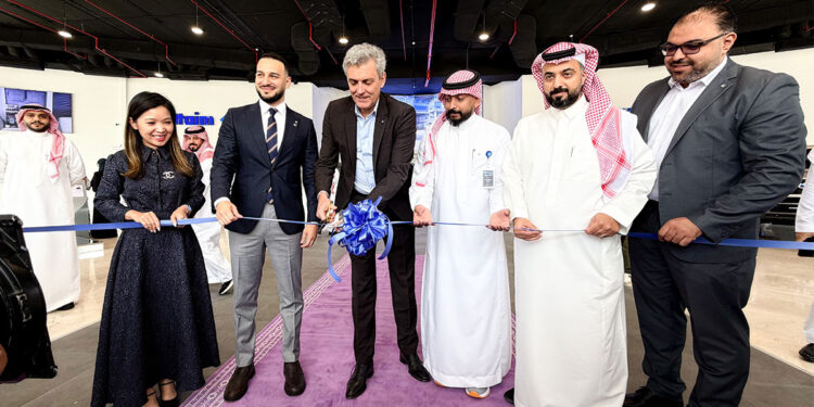 Al-Futtaim officially launches DENZA in Saudi Arabia, introducing the B5 and B8 models and expanding its premium electric mobility portfolio.