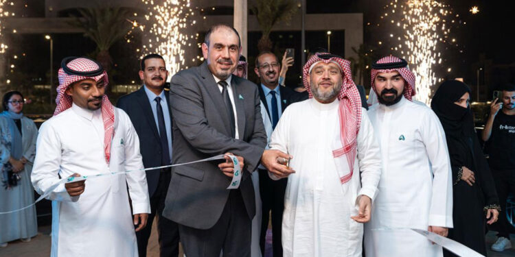 «بدجت السعودية» تطلق «عالم السيارات» ثالث علاماتها التجارية في قطاع التأجير قصير الأجل.