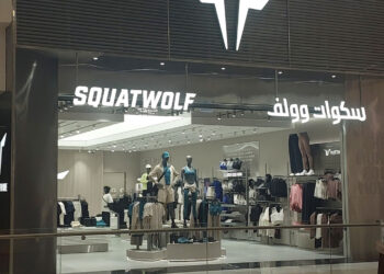 سكوات وولف تفتتح أول متاجرها في المملكة العربية السعودية في الرياض بارك للملابس الرياضية عالية الأداء