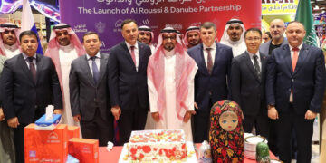 «بن داود القابضة» وتحالف «ويلكوم ألاينس» يفتتحان الركن الروسي في أسواق الدانوب بـ«رد سي مول» بجدة