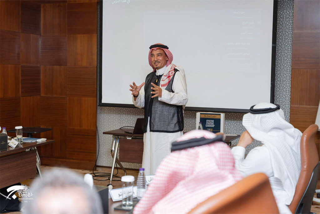 الدكتور مازن عبدالرزاق بليلة خلال حديثه عن الاستثمار في الإنسان