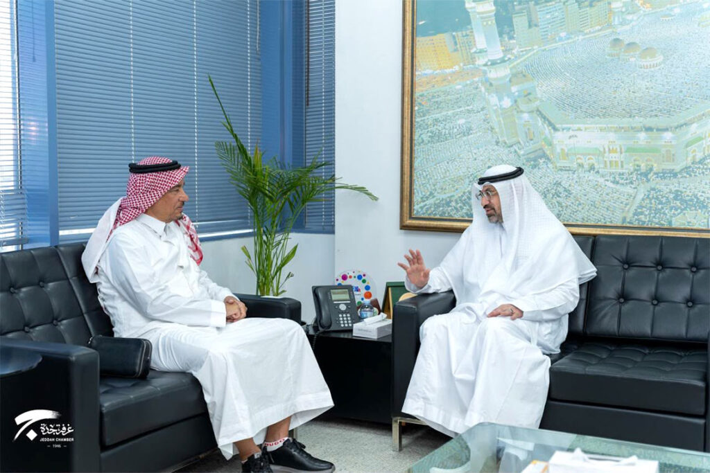 الدكتور مازن عبدالرزاق بليلة ضيف حوار مجلة التجارة
